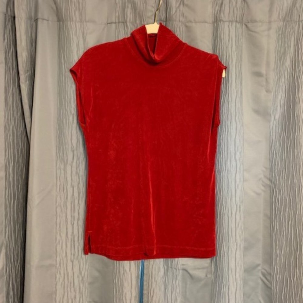 Red Sleeveless Chico Travelers Top